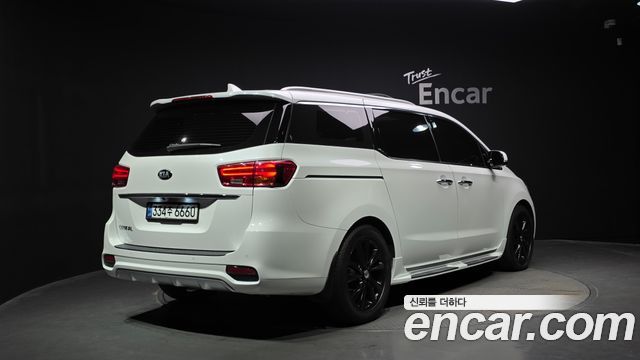 Kia Carnival из Кореи Encar