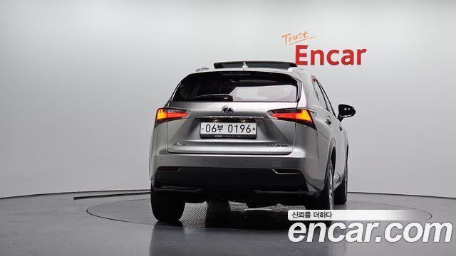Lexus NX Supreme — пробег 105 650 км — фото 4 из 5