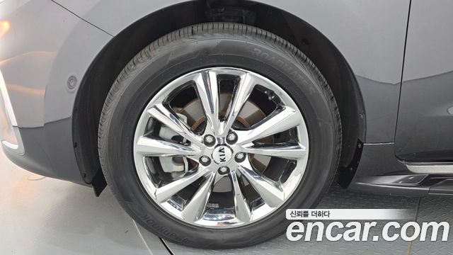 Kia Carnival 9-Seater Prstige — пробег 170 150 км — фото 5 из 5