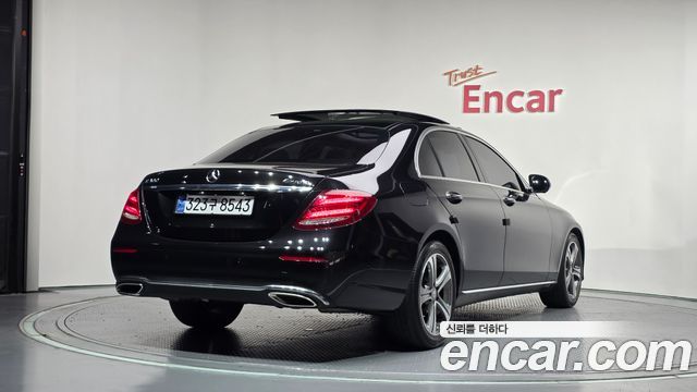 Mercedes-Benz E-Class E300 4MATIC Avnatgarde — пробег 115 283 км — фото 2 из 5