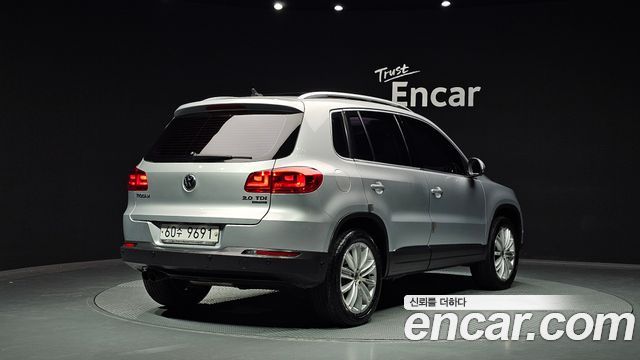 Volkswagen Tiguan 2.0 TDI  Premium 5N — пробег 90 630 км — фото 2 из 5