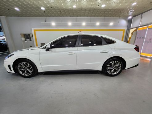 Hyundai Sonata 2.0 Premium Family — пробег 21 428 км — фото 3 из 5