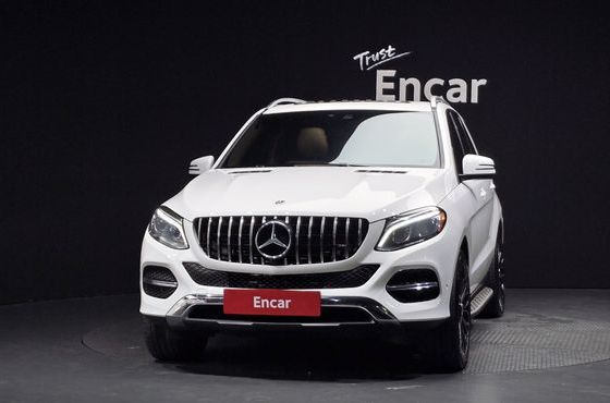 Mercedes-Benz GLE-Class GLE350 d 4MATIC — пробег 136 088 км — фото 3 из 5