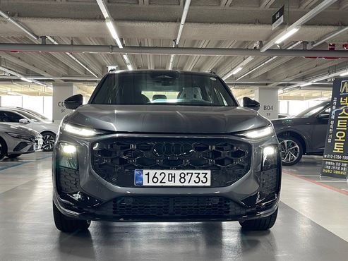 Audi Q3 TFSI Quattro S Line Black Edition — пробег 47 км — фото 2 из 5