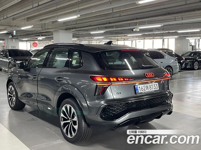 Audi Q3 TFSI Quattro S Line Black Edition — пробег 47 км — фото 4 из 5