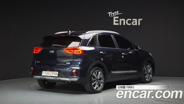 Kia Niro 1.6 HEV Noblesse — пробег 61 325 км — фото 2 из 5