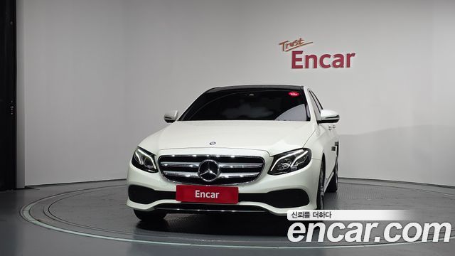 Mercedes-Benz E-Class E300 4MATIC Avnatgarde — пробег 95 362 км — фото 3 из 5
