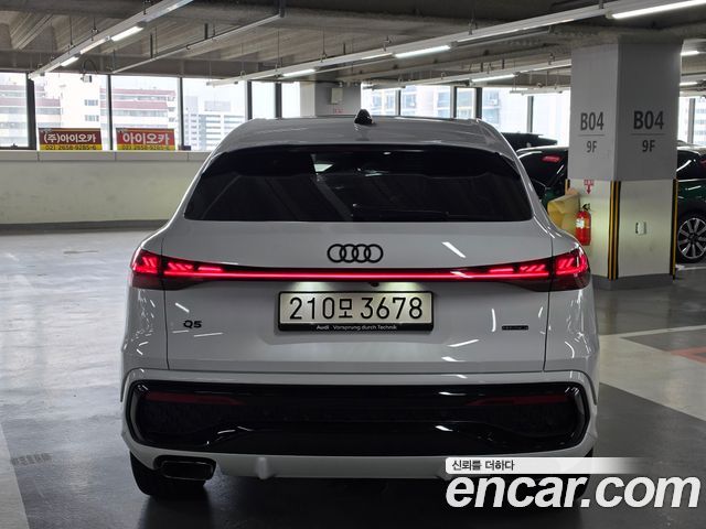 Audi Q5 40 TFSI Quattro Sportback S Line — пробег 1 617 км — фото 3 из 5