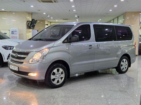 Hyundai Starex 4WD 12-Seater Wagon CVX Luxury — пробег 49 854 км — фото 1 из 5