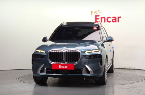 BMW X7 xDrive 40i Design Pure Excellence 7-Seater — пробег 73 487 км — фото 3 из 5