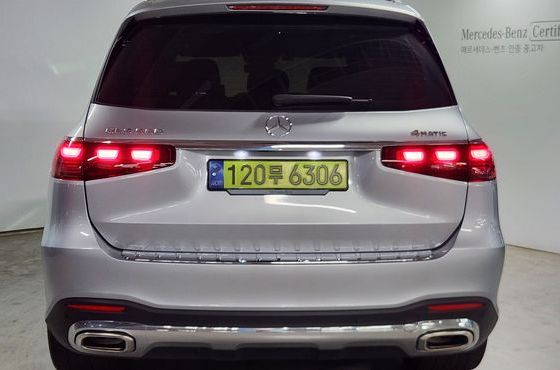 Mercedes-Benz GLS-Class GLS580 4MATIC — пробег 15 100 км — фото 4 из 5