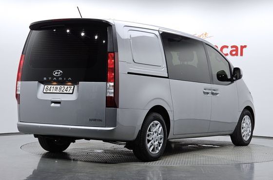 Hyundai Staria Cargo 5-Seater Modern — пробег 80 284 км — фото 2 из 5