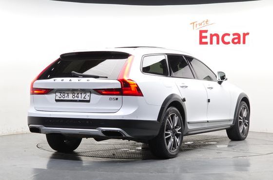 Volvo V90 D5 PRO AWD — пробег 146 162 км — фото 2 из 5