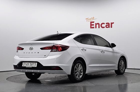 Hyundai AVANTE 1.6 Smart — пробег 68 615 км — фото 2 из 5
