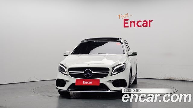 Mercedes-Benz GLA-Class GLA45 AMG 4MATIC — пробег 72 454 км — фото 3 из 5