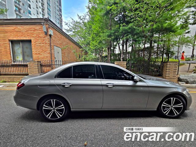 Mercedes-Benz E-Class E250 Avantgarde — пробег 100 491 км — фото 5 из 5