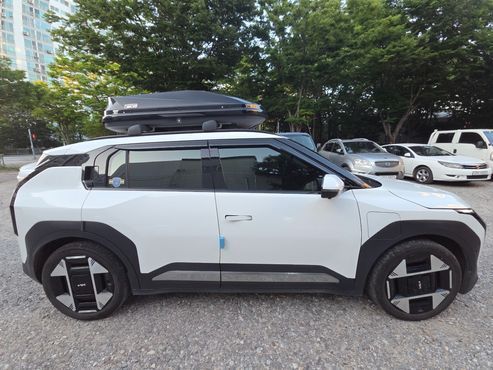 Kia EV3 Long Range 2WD Earth — пробег 27 000 км — фото 3 из 5