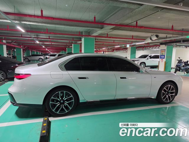 BMW 7-Series 740i xDrive M Sport Limited — пробег 26 952 км — фото 4 из 5
