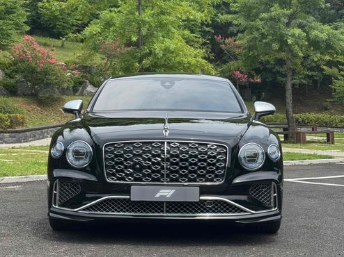 Bentley Flying Spur 4.0 Muliner — пробег 6 400 км — фото 2 из 5