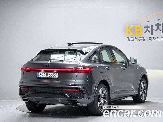 Audi Q5 45 TFSI Quattro Sportback S Line — пробег 39 км — фото 2 из 5