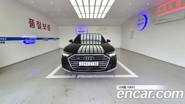 Audi A8 55 TFSI Quattro LWB — пробег 150 000 км — фото 2 из 5