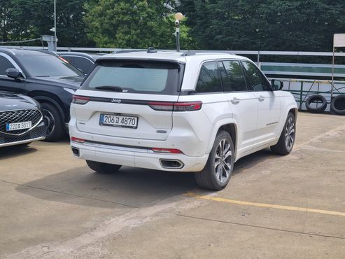 Jeep Cherokee 3.6 Overland — пробег 36 000 км — фото 4 из 5