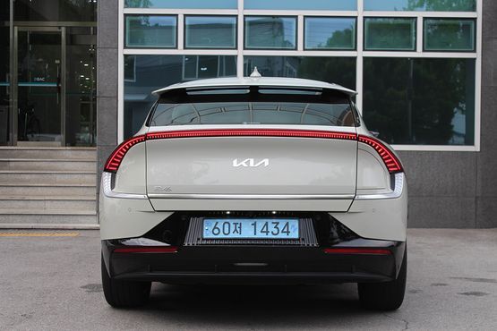 Kia EV6 Long Range Earth — пробег 10 900 км — фото 5 из 5