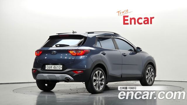 Kia Stonic из Кореи Encar