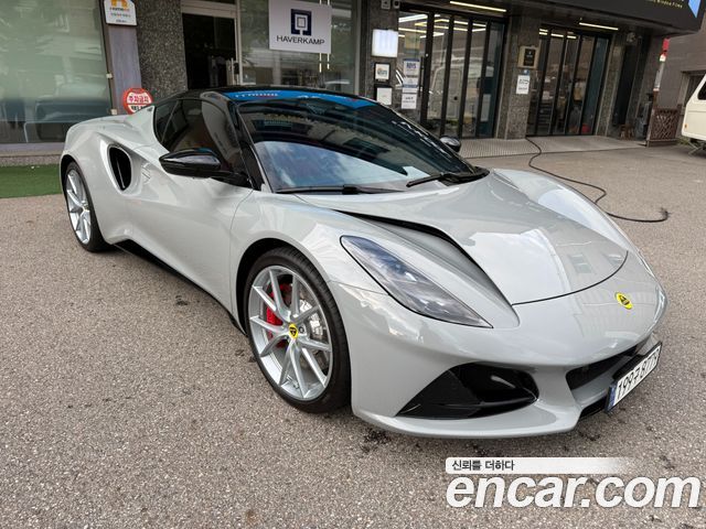 Lotus Emira 3.5 — пробег 5 600 км — фото 1 из 5