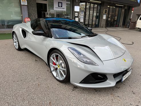 Lotus Emira 3.5 — пробег 5 600 км — фото 1 из 5