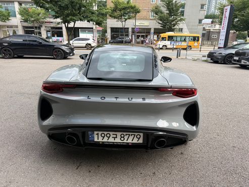 Lotus Emira 3.5 — пробег 5 600 км — фото 4 из 5