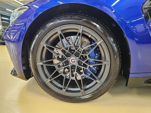BMW M4 M4 Competition M xDrive 50 Jahre Edition — пробег 13 614 км — фото 5 из 5