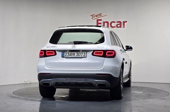 Mercedes-Benz GLC-Class GLC300e 4MATIC — пробег 105 244 км — фото 4 из 5
