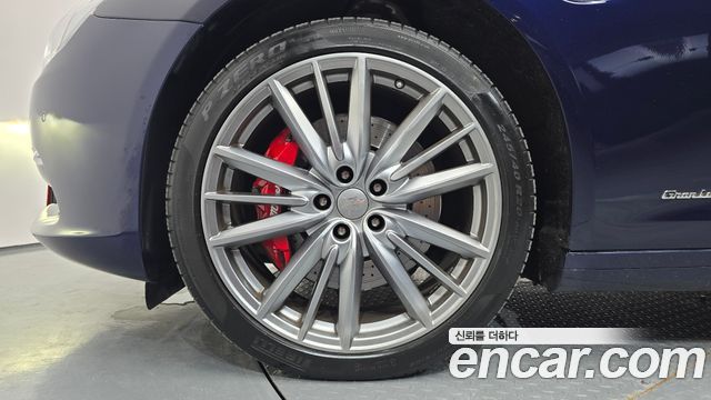 Maserati Quattroporte из Кореи Encar