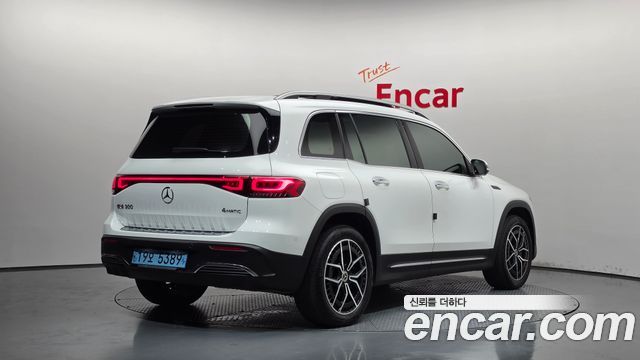 Mercedes-Benz EQB из Кореи Encar