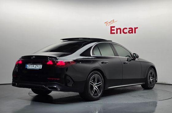 Mercedes-Benz E-Class E300 4MATIC AMG Line — пробег 32 801 км — фото 2 из 5