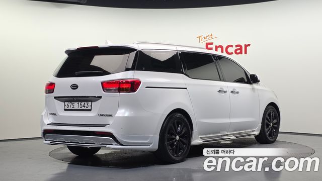 Kia Carnival из Кореи Encar