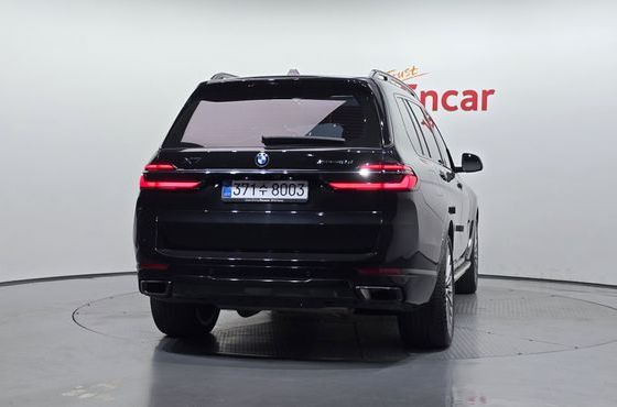 BMW X7 xDrive 40d Design Pure Excellence 6-Seater — пробег 27 642 км — фото 4 из 5