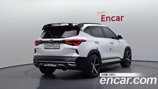 Kia Seltos из Кореи Encar