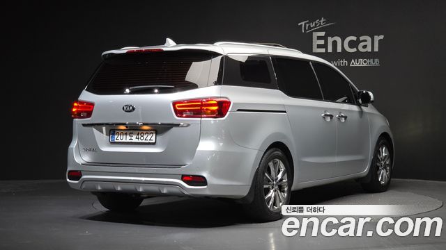 Kia Carnival из Кореи Encar