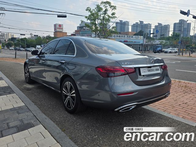 Mercedes-Benz E-Class E250 Avantgarde — пробег 72 500 км — фото 5 из 5
