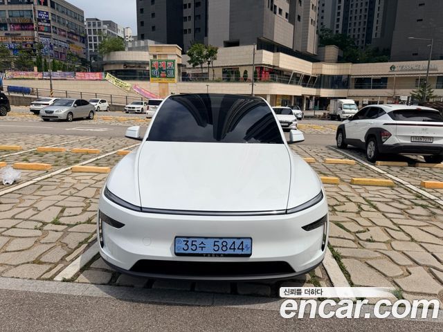 Tesla Model Y Premium RWD — пробег 983 км — фото 1 из 5