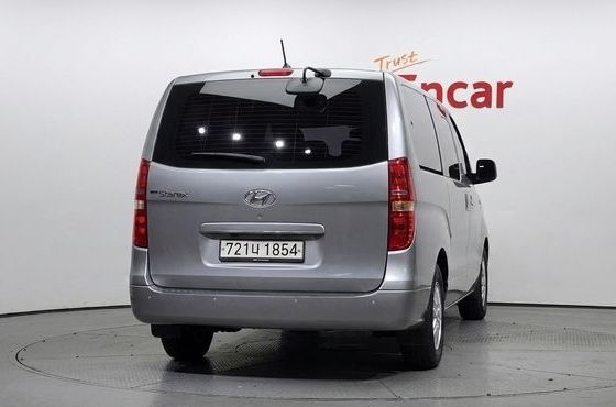 Hyundai Starex 11-Seater Wagon Smart — пробег 97 014 км — фото 4 из 5
