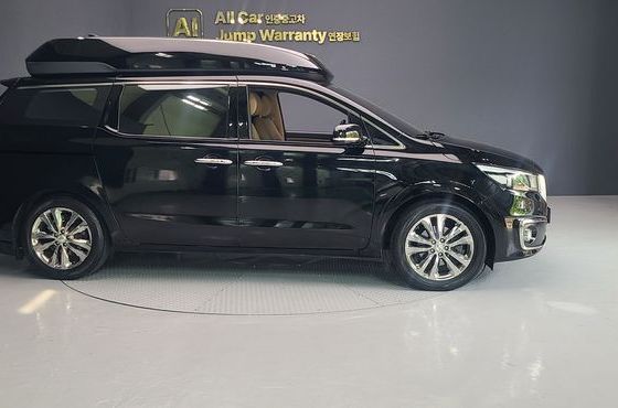 Kia Carnival 9-seater Hi-Limousine Prestige — пробег 206 611 км — фото 3 из 5