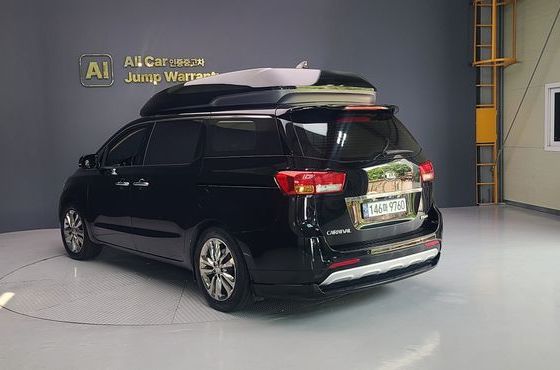 Kia Carnival 9-seater Hi-Limousine Prestige — пробег 206 611 км — фото 5 из 5
