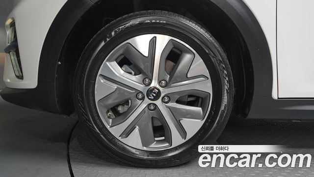 Kia Niro Noblesse — пробег 158 957 км — фото 5 из 5