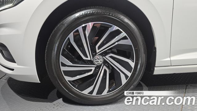 Volkswagen Jetta 1.4 TSI Premium — пробег 40 377 км — фото 5 из 5