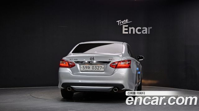 Nissan Altima из Кореи Encar