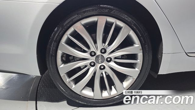 Hyundai Genesis из Кореи Encar