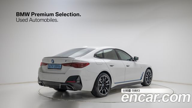 BMW i4 M50 Pro — пробег 4 250 км — фото 2 из 5